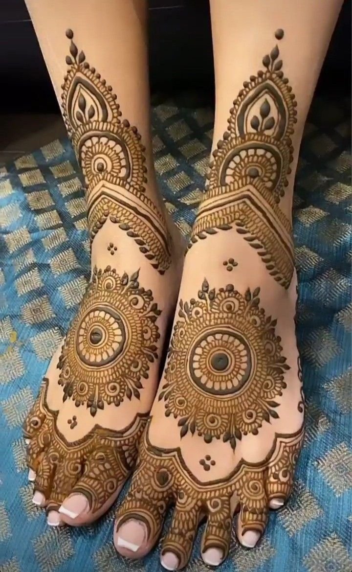 Leg Mehndi Designs